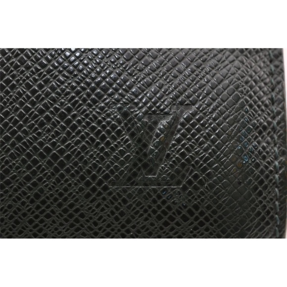 Authentic Louis Vuitton Taiga Baikal Clutch Bag Green - Picture 11 of 15
